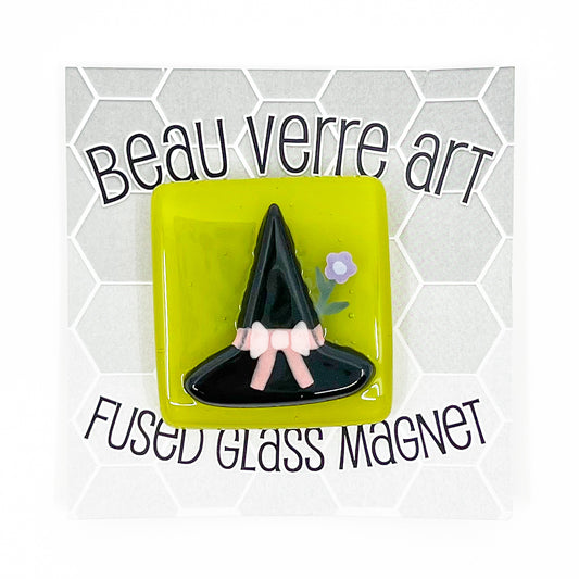 Witch Hat with Pink Bow Fused Glass Needle Minder