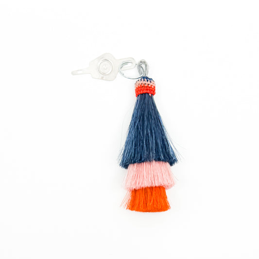 Tri-Tassel Horse Hair Blue / Pink / Orange Needle Threader