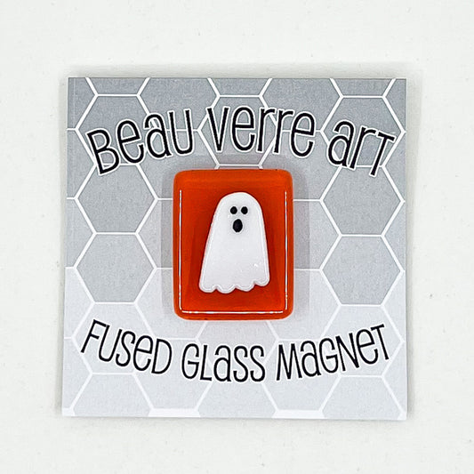 Ghost with No Arms Fused Glass Needle Minder
